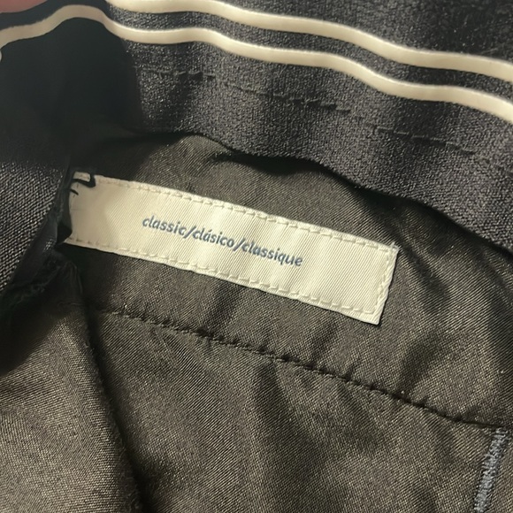 Amazon Essentials Men's Classic-Fit Stretch Golf Pants - Picture 8 of 8